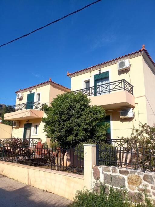 Balcony With A View - In The Heart Of The Village Mesotopos Exterior photo